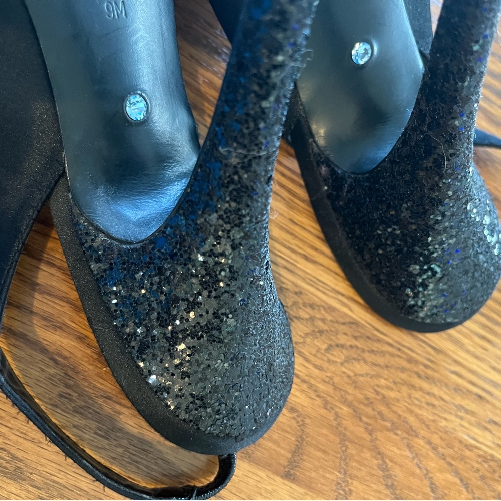 Beautiful Disney heels worn once - Picture 6 of 8